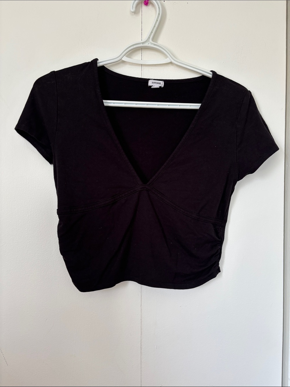 🎉4/30$🎉 Garage Black V-Neck Cropped Short Sleeve Top